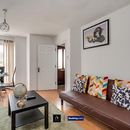 2 Bed House By Boyeilles Apartments Short Lets & Serviced Accommodation Belfast With Balcony & Free Parking Εξωτερικό φωτογραφία